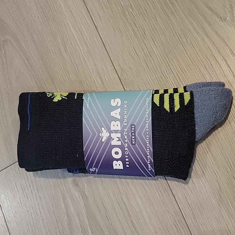 NWT- Bombas Performance Running Socks